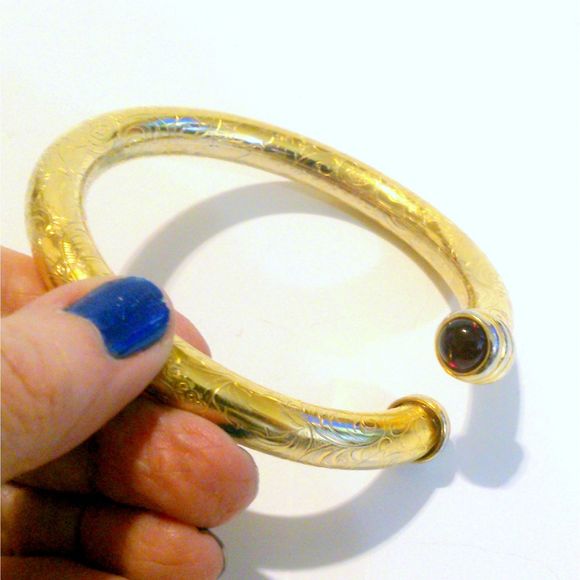 Gold Tone Leaf and Scroll Embossed Red Cabochon Tipped Bypass Bangle Bracelet - Picture 3 of 6